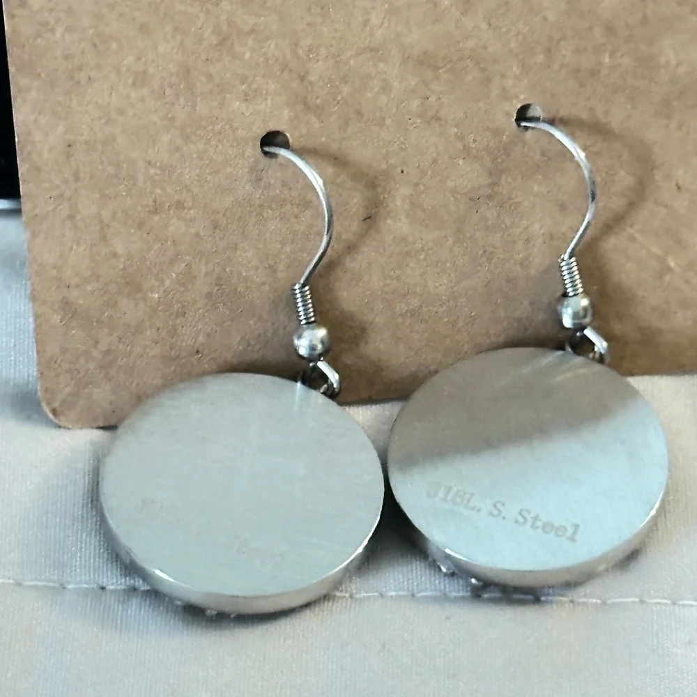316L Stainless Steel -Genuine Abalone shell dragonfly earrings round. NWOT - Picture 9 of 13